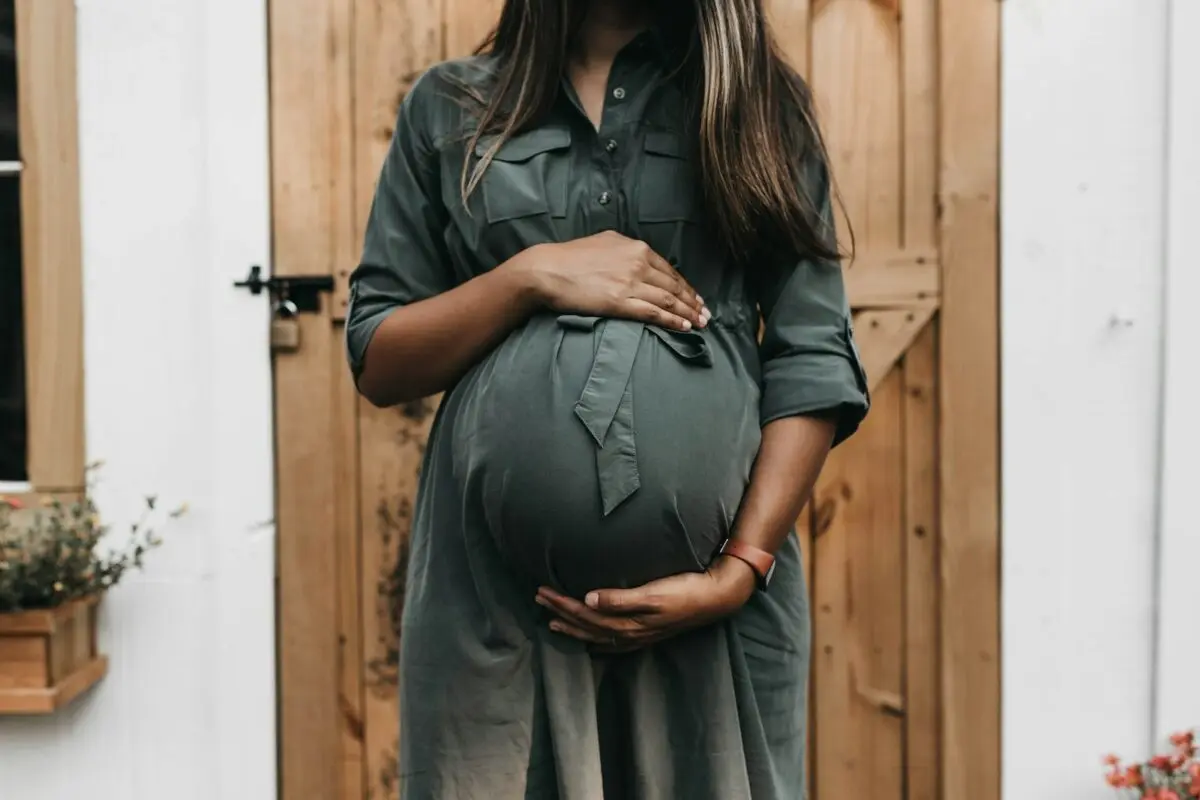 Was tun, wenn Sie erfahren, dass Sie schwanger sind? Die ersten Dinge, die 2026 zu tun sind 1 enceinte