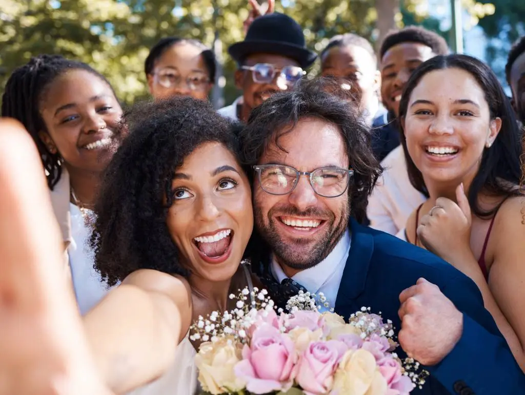 Wie wählen Sie das richtige Entertainment-Terminal für Ihre Hochzeit aus? 2 Wie wählen Sie das richtige Entertainment-Terminal für Ihre Hochzeit aus?